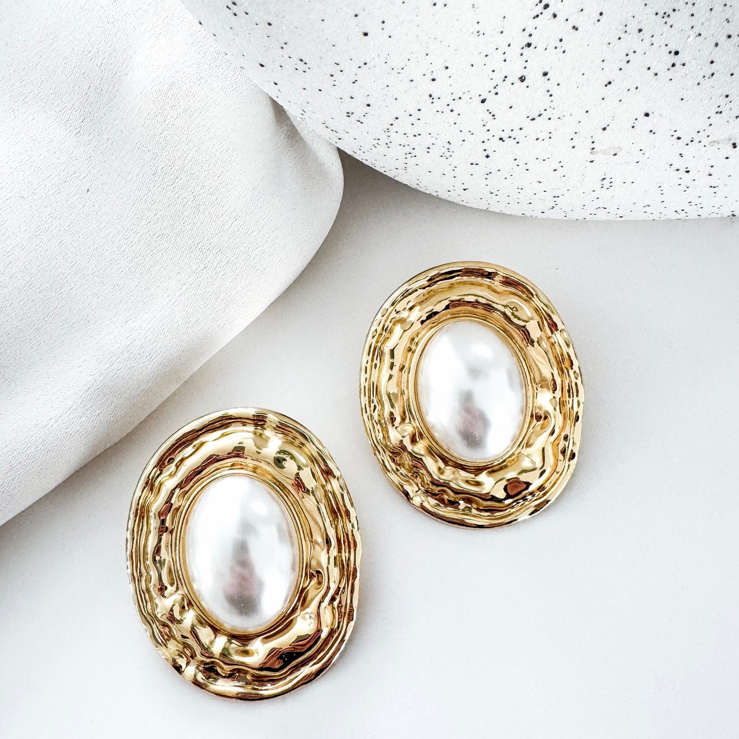 Riviera Pearl Oval Earrings