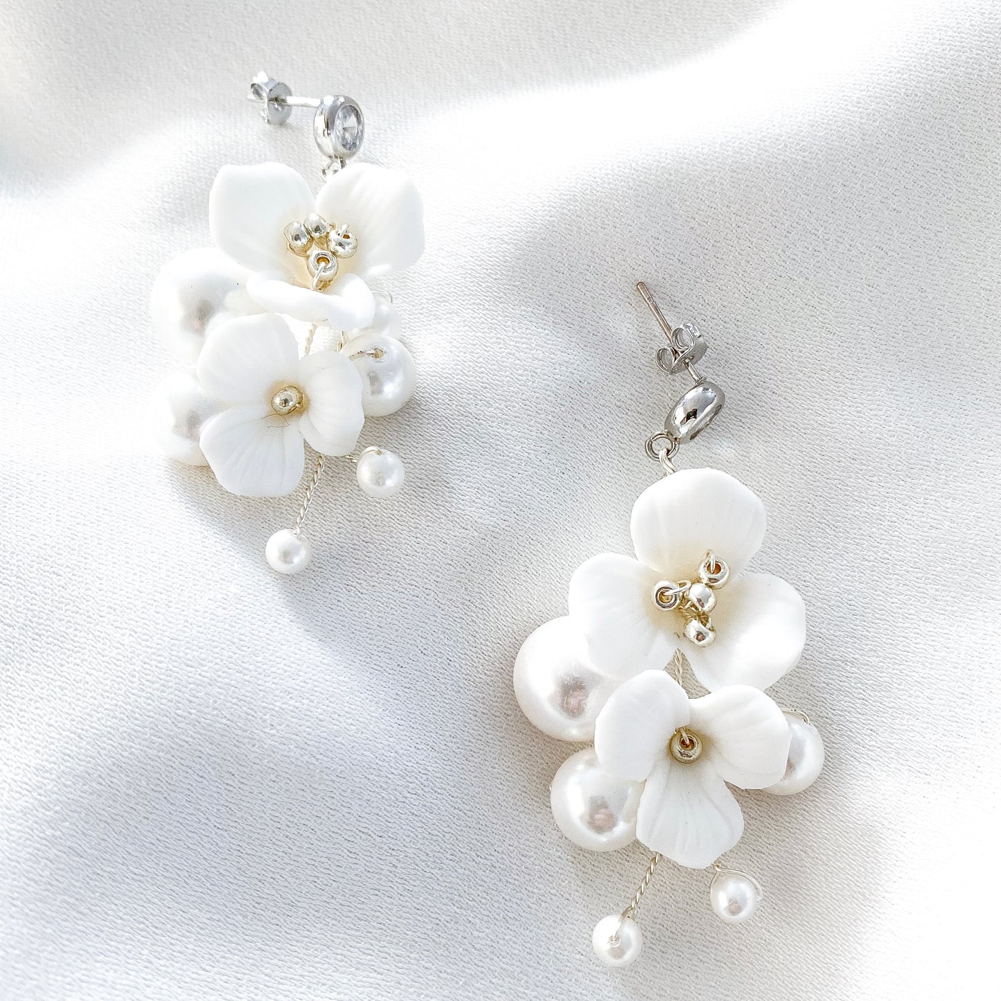 Porcelain Flower and Pearl Spray Earring and Comb Set