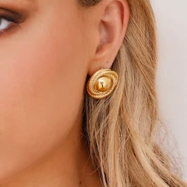 Everyday Twisted Rope Gold Circle Earrings