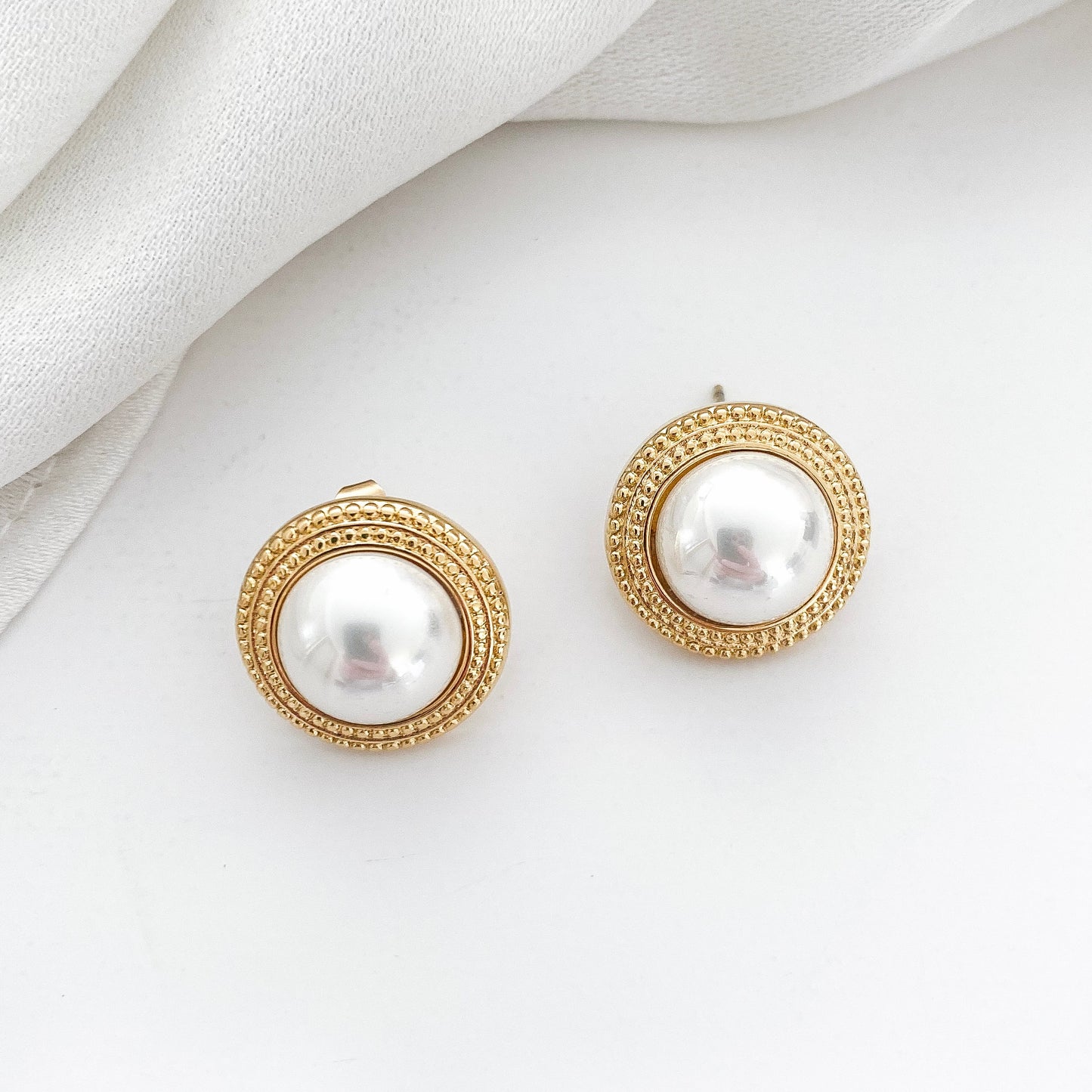 18k Gold Plated Round Circle and Pearl Stud Earrings