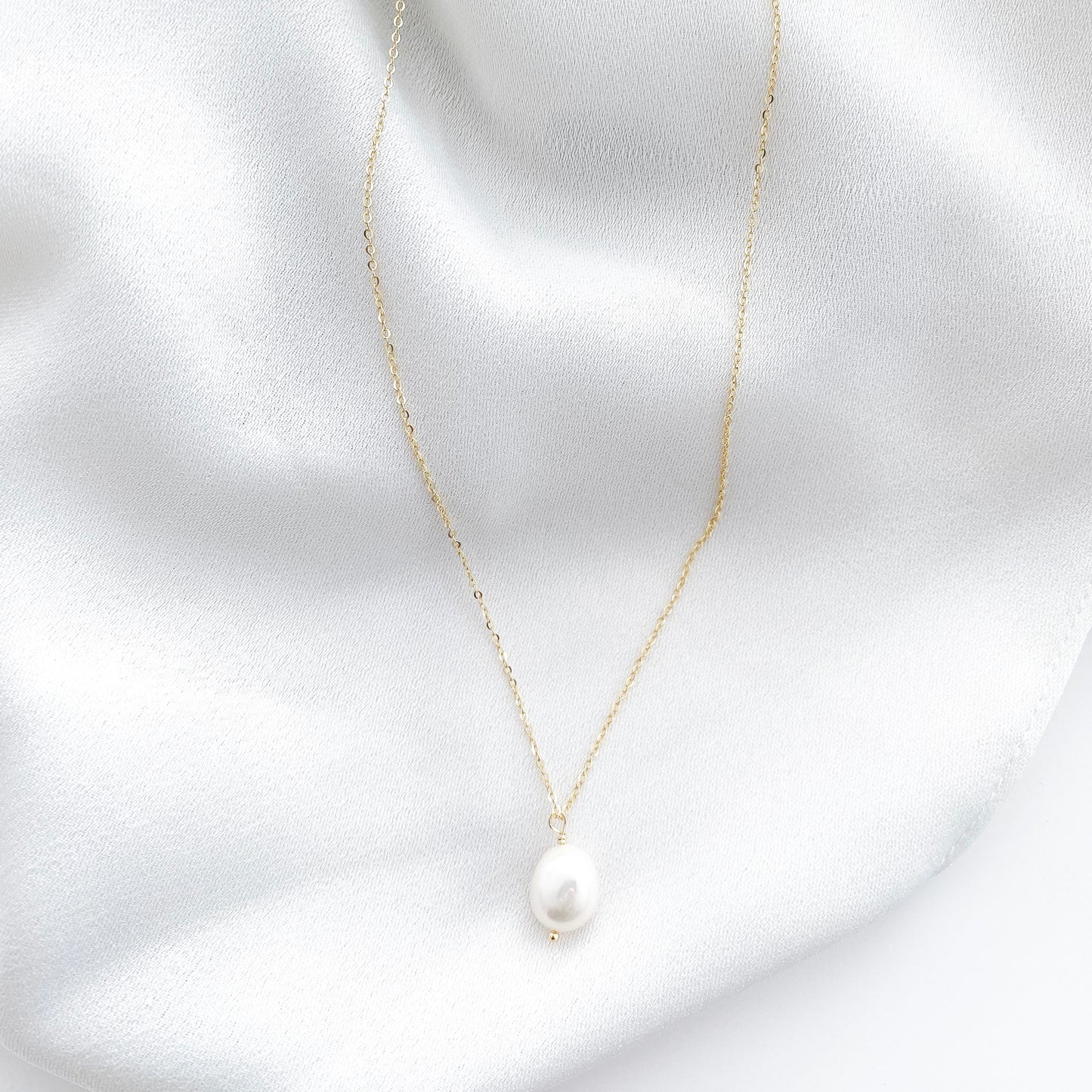 Delicate Gold Pearl Necklace