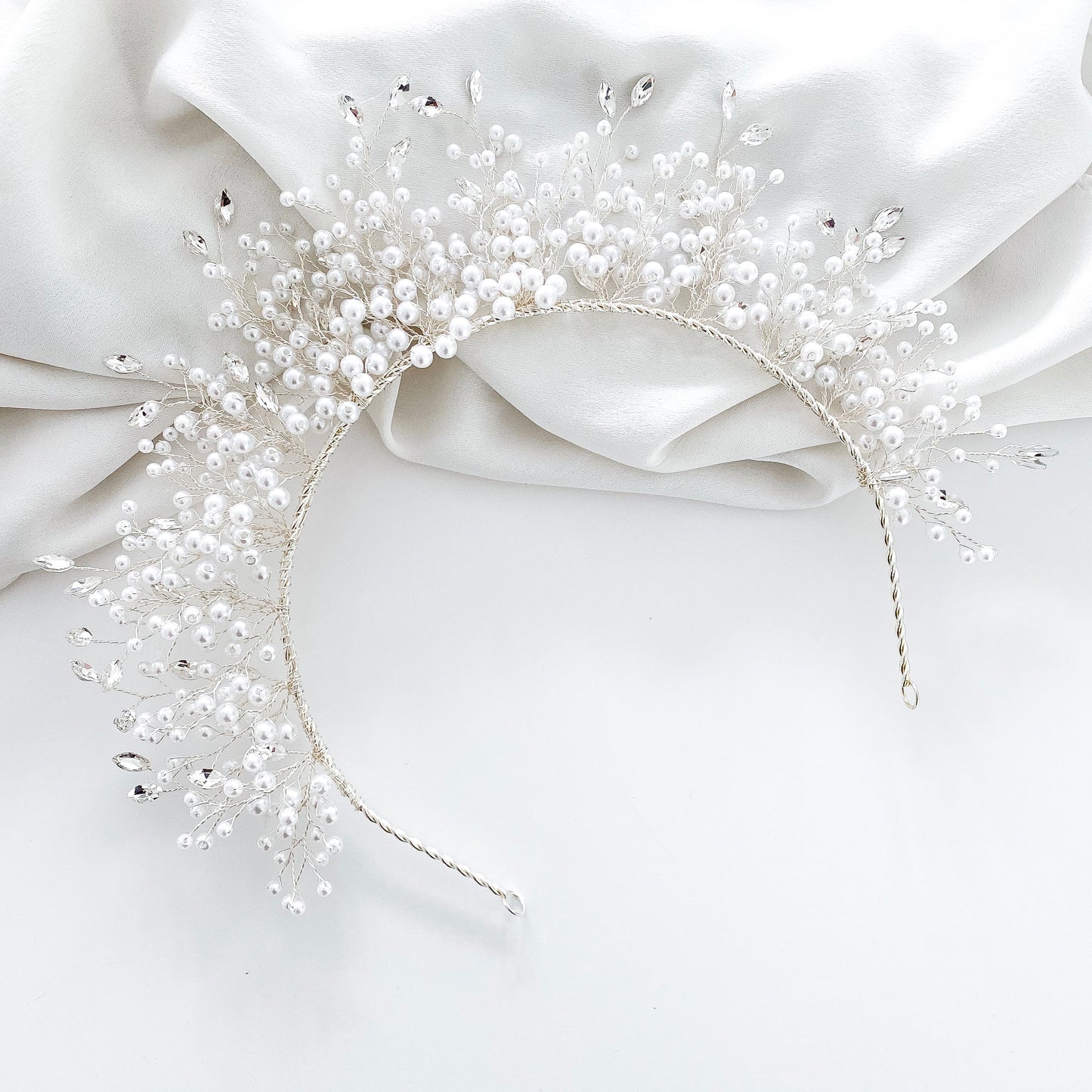 Statement Pearl Spray Crown
