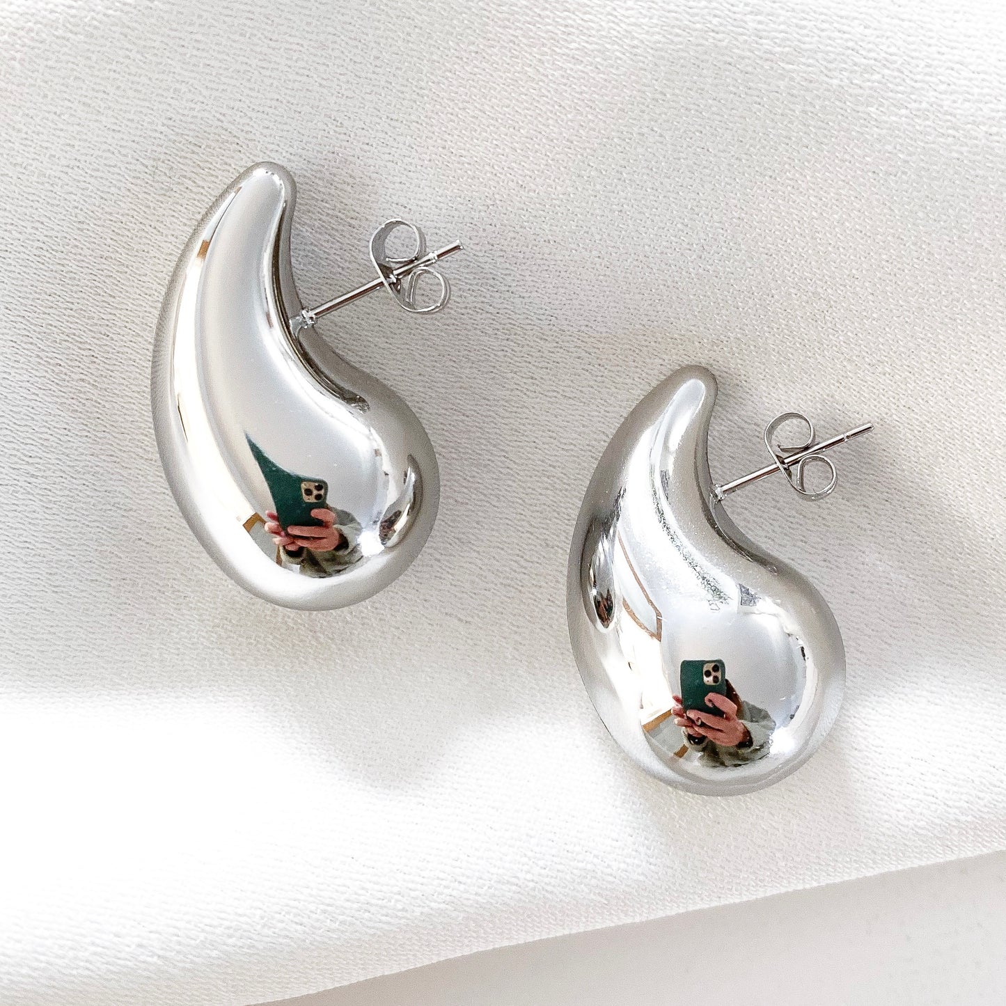 Waterdrop Silver Pointed Earrings