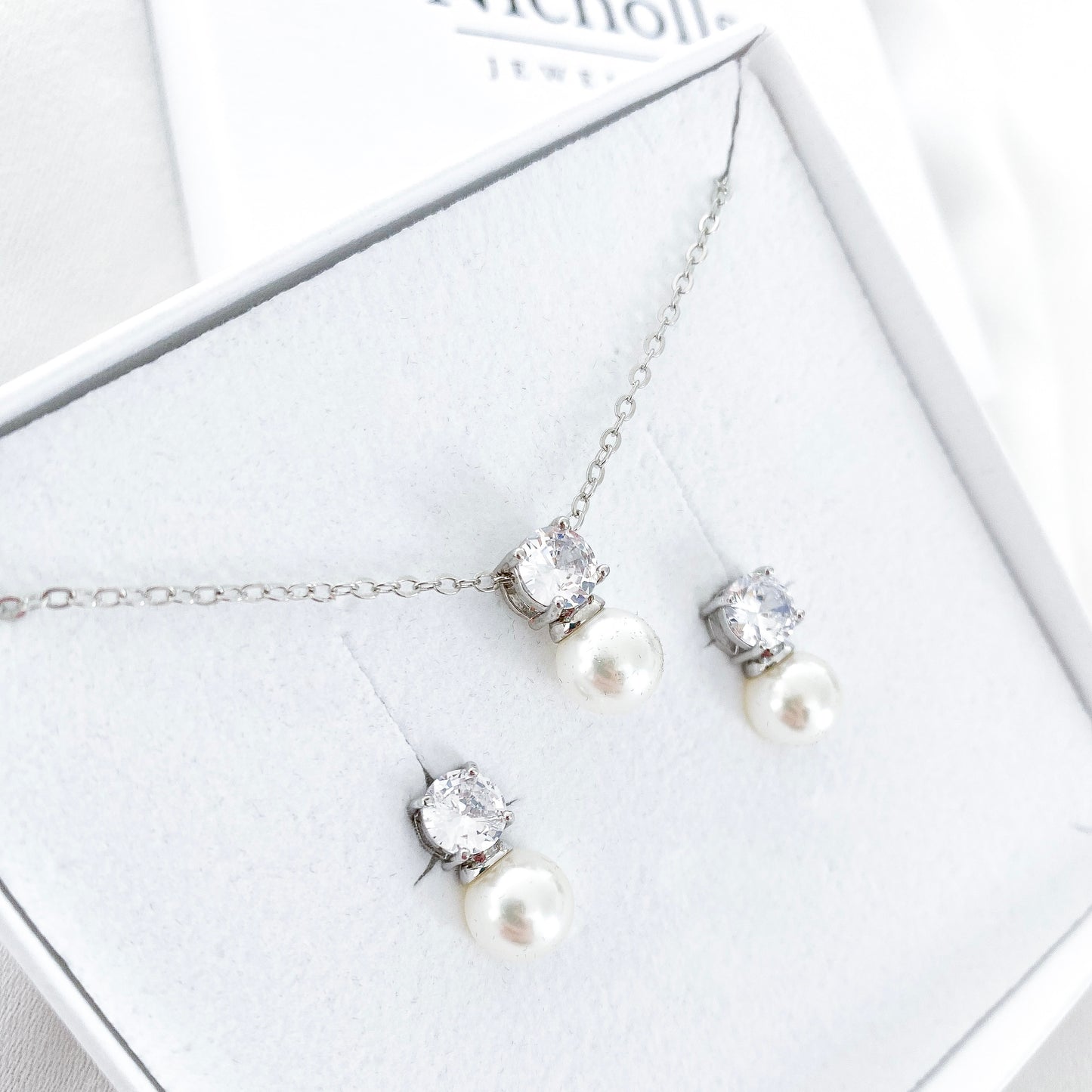 Dainty Pearl and Crystal Set