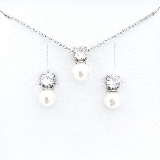 Dainty Pearl and Crystal Set