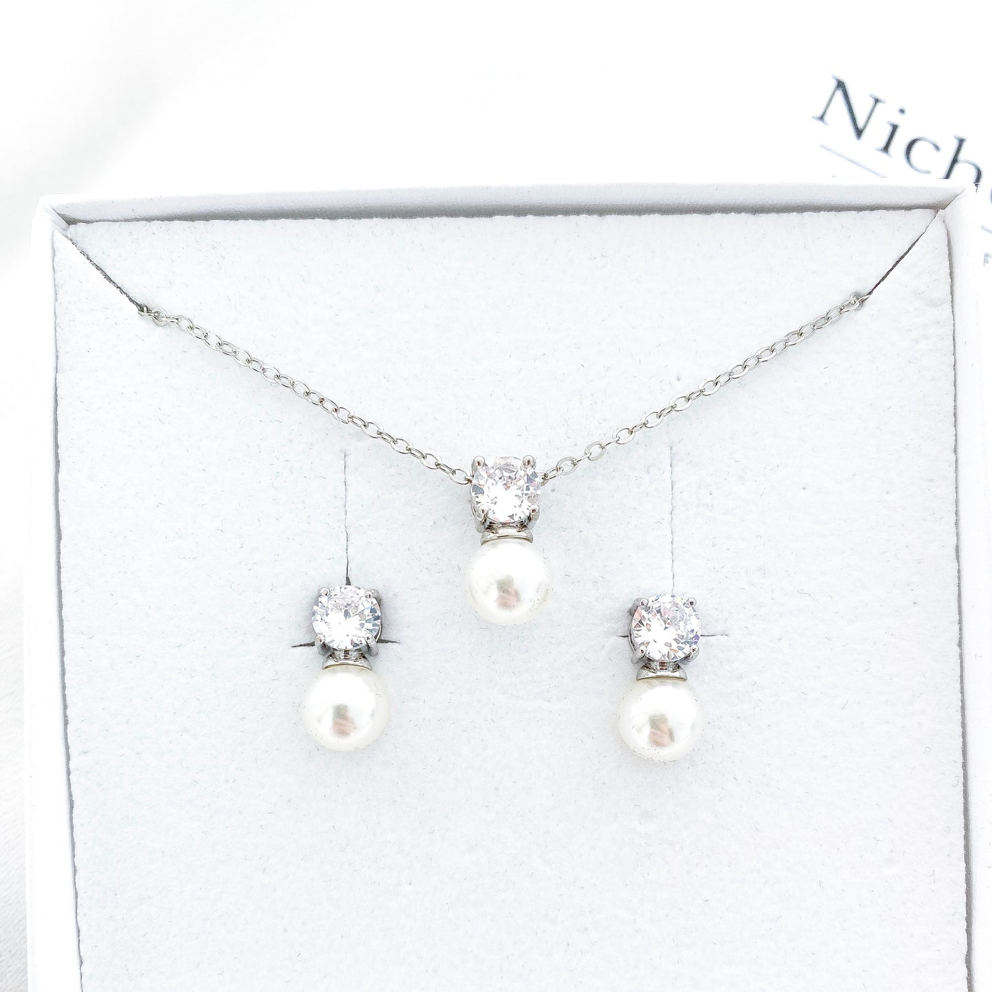 Dainty Pearl and Crystal Set