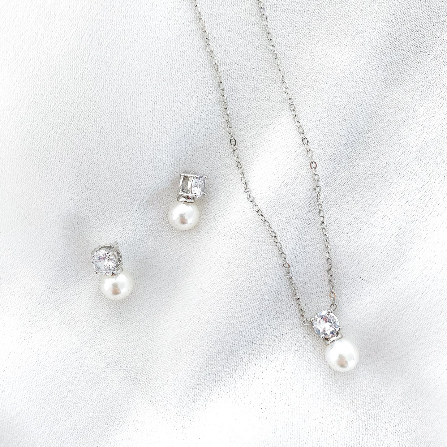 Dainty Pearl and Crystal Set