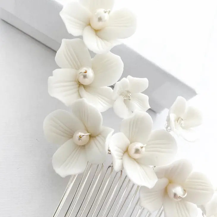 Porcelain White Flower Comb