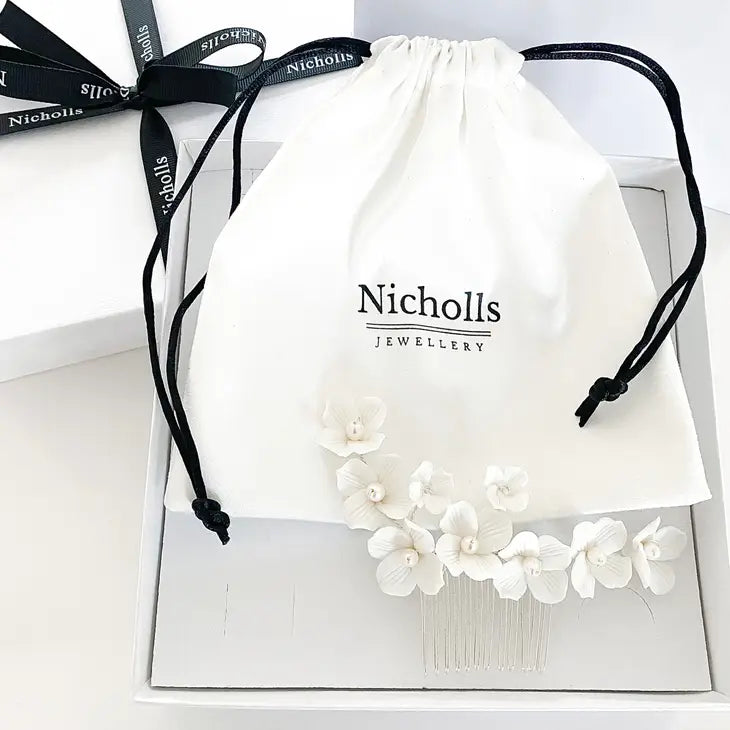 Porcelain White Flower Comb