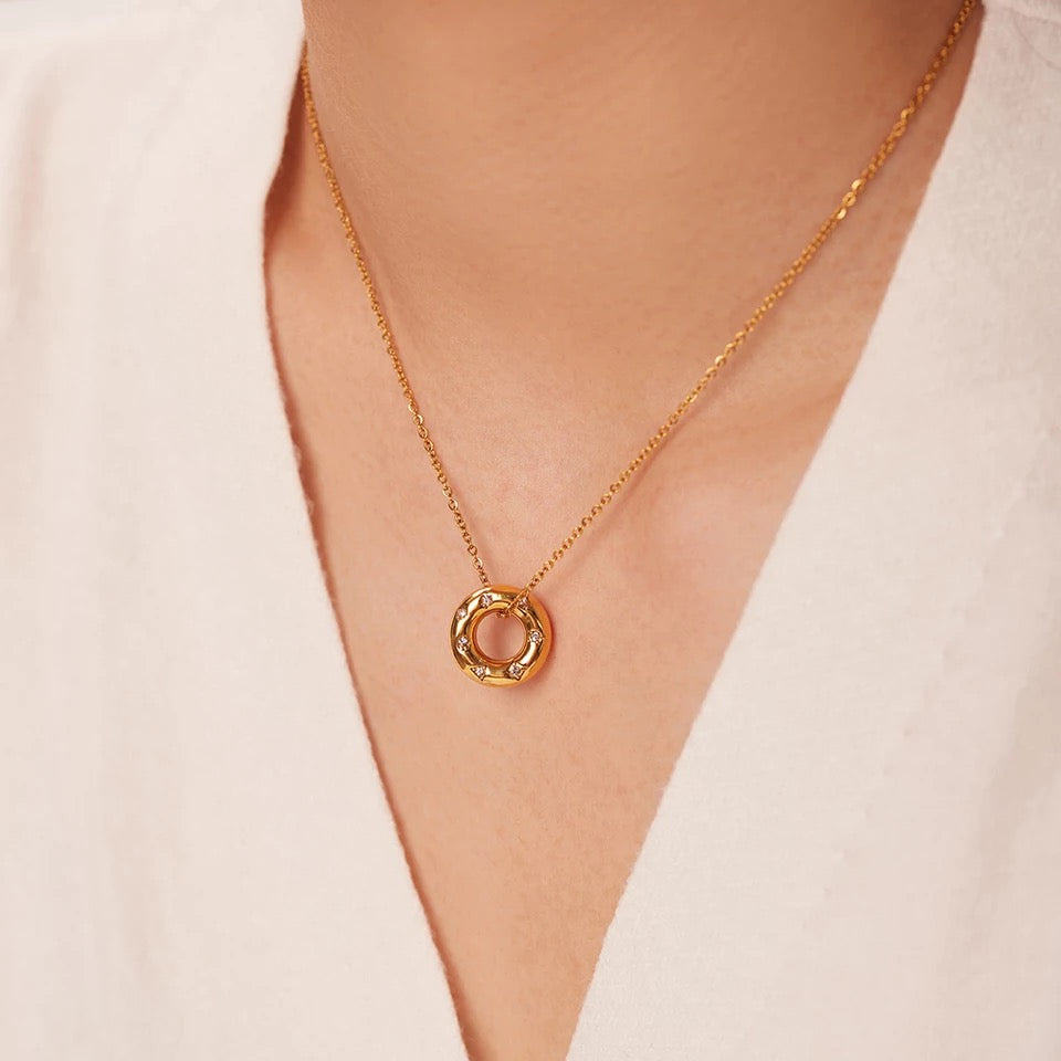 Crystal Gold Chunky Circle Necklace
