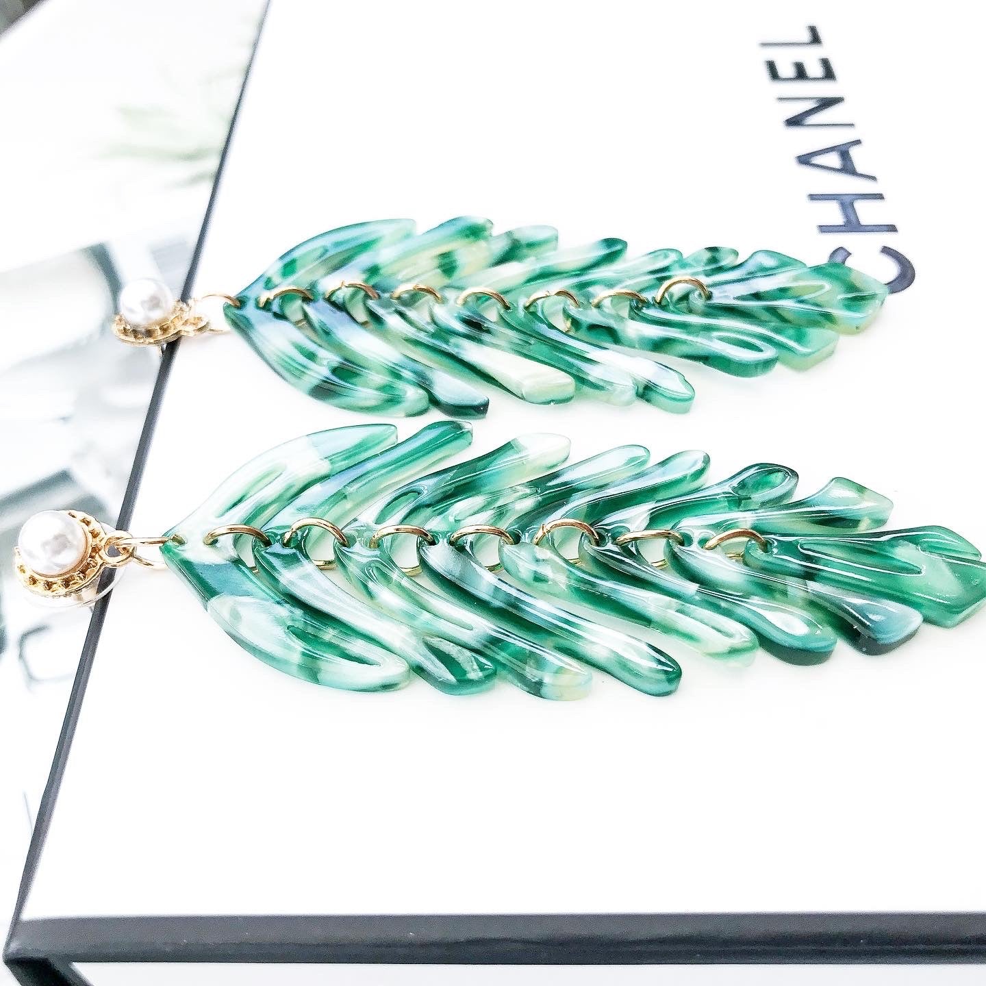 Feather Leaf Green Earrings