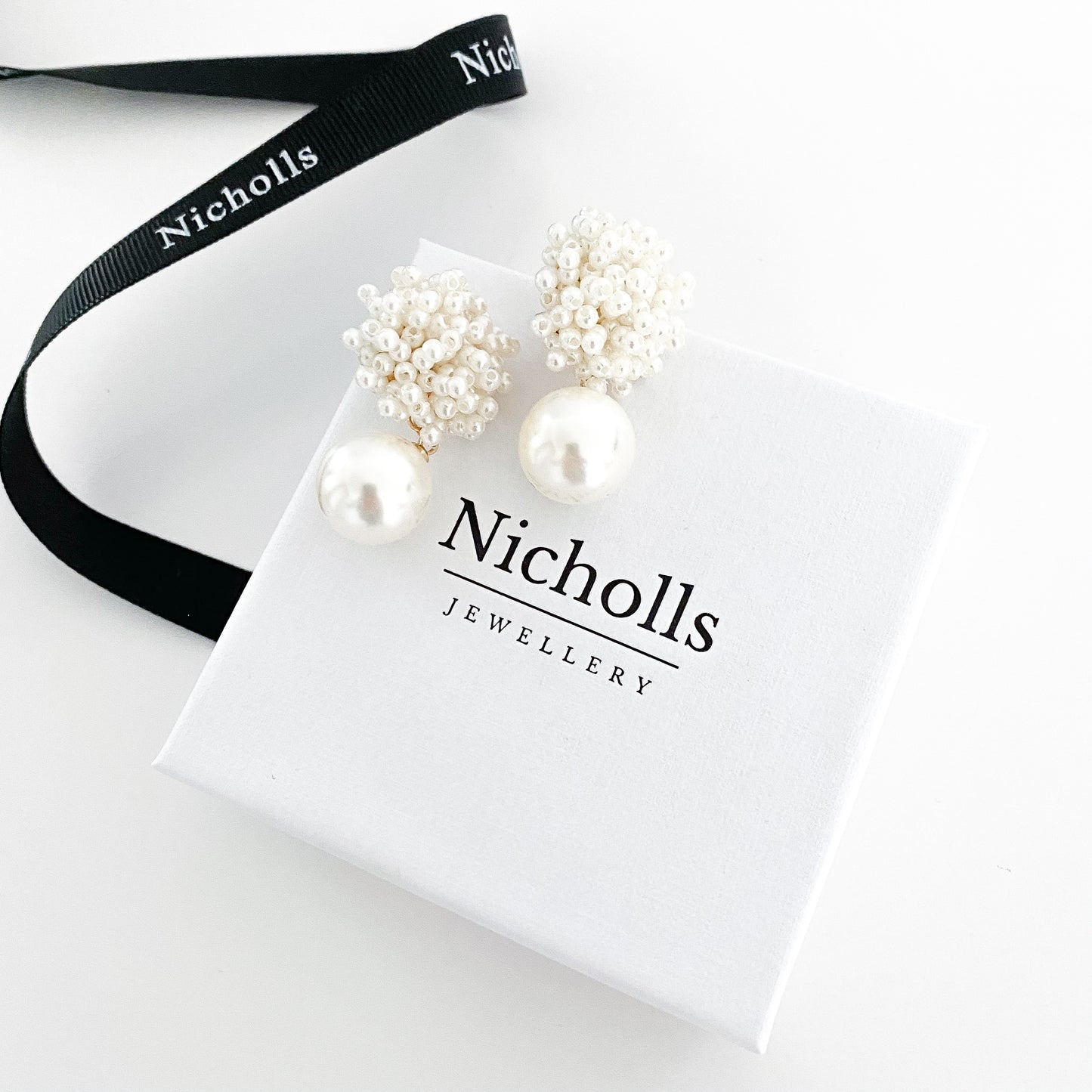 pearl earrings, cluster pearl earrings, cluster, pearls, wedding, wedding earrings, pearl wedding earrings, unique wedding earrings, lightweight wedding earrings, wedding jewellery, bridesmaid earrings, pearl bridesmaid earrings, pearl jewellery, bridesmaid jewellery, bride earrings, bridal earrings, bridal pearl earrings