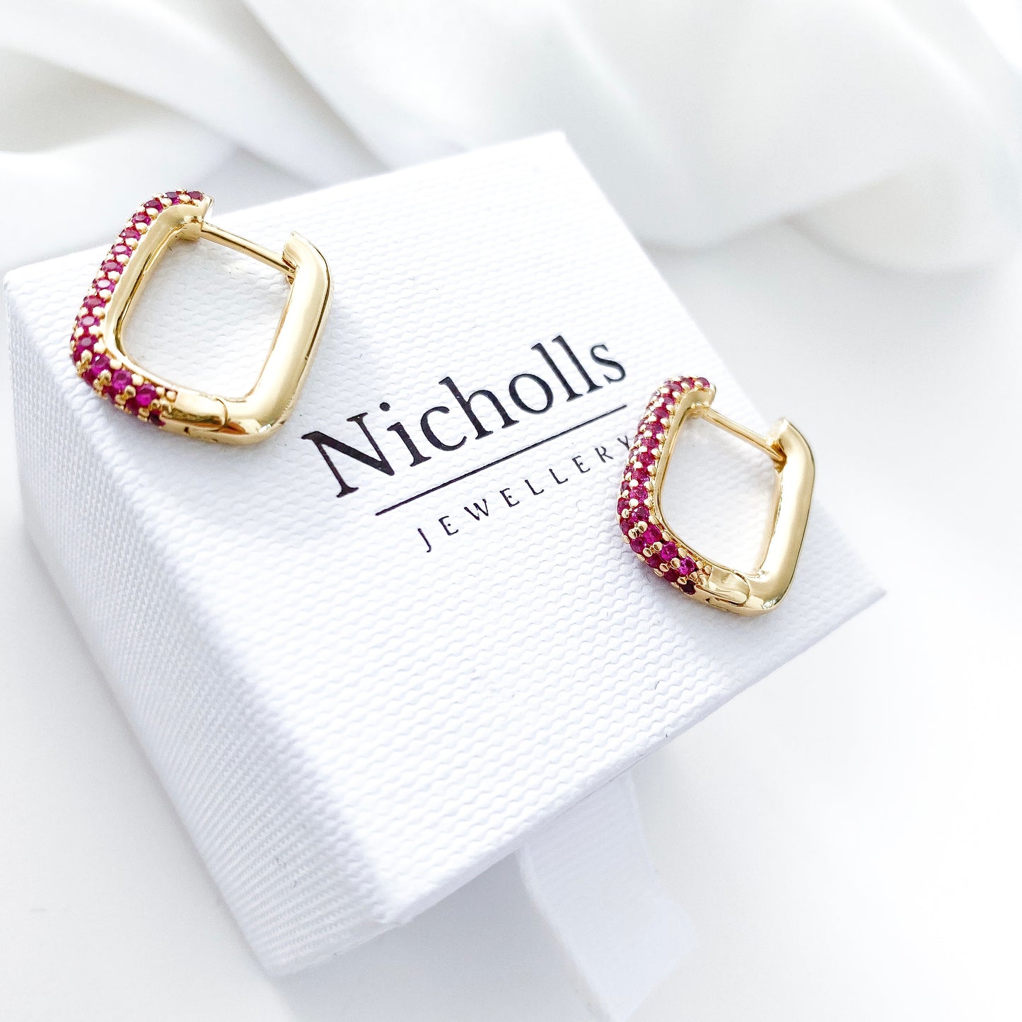 Loop Crystal Earrings Pink