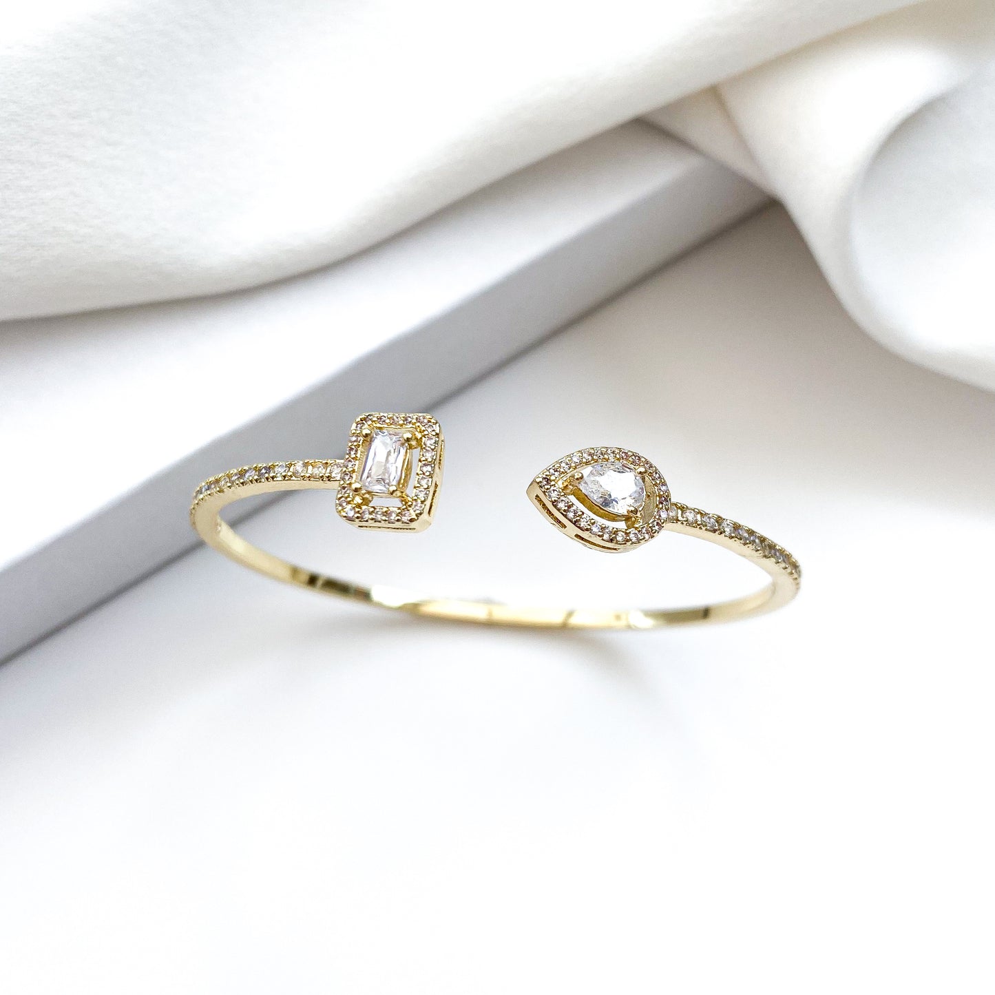 Olivia Gold Bangle