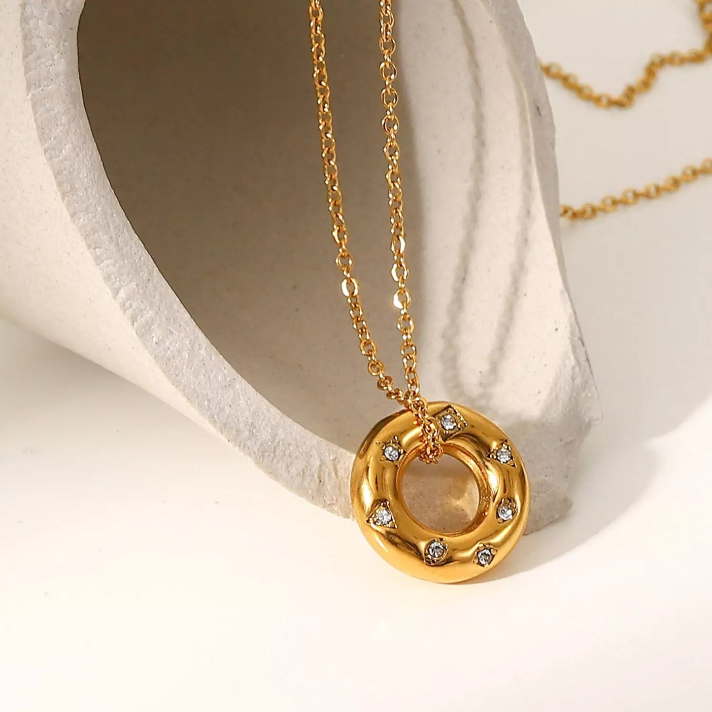 Crystal Gold Chunky Circle Necklace
