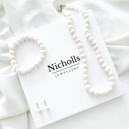 Freshwater Pearl Necklace, Bracelet & Earring Set