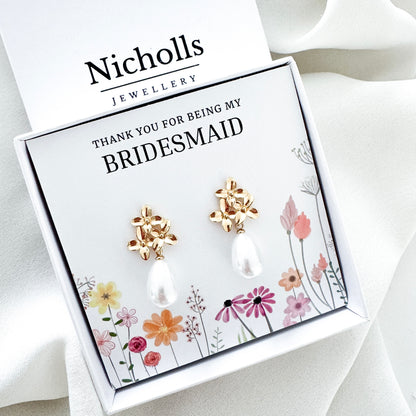 Gold Daisy & Teardrop Pearl Bridesmaid Earrings | Thank You Bridesmaid Gift