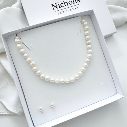 Freshwater Pearl Necklace, Bracelet & Earring Set