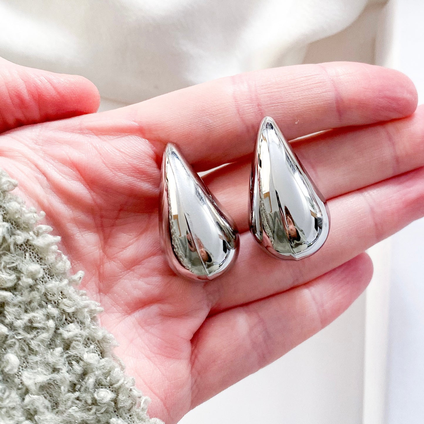 Waterdrop Silver Pointed Earrings
