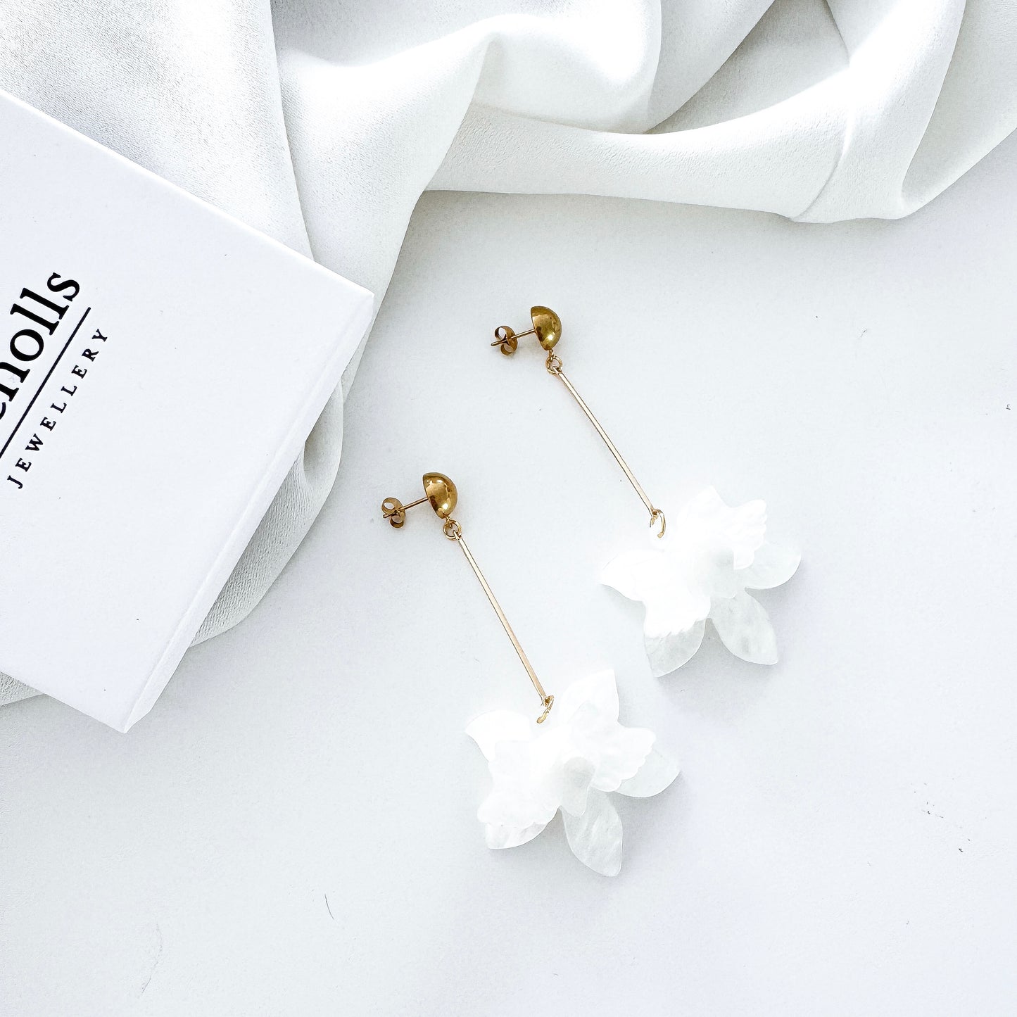 Francoise White Flower Earrings