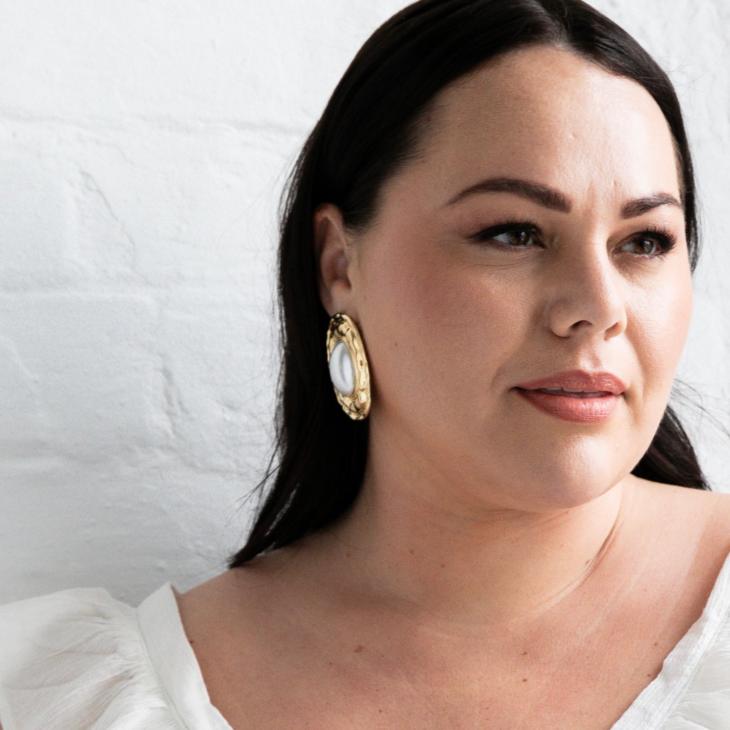 Riviera Pearl Oval Earrings