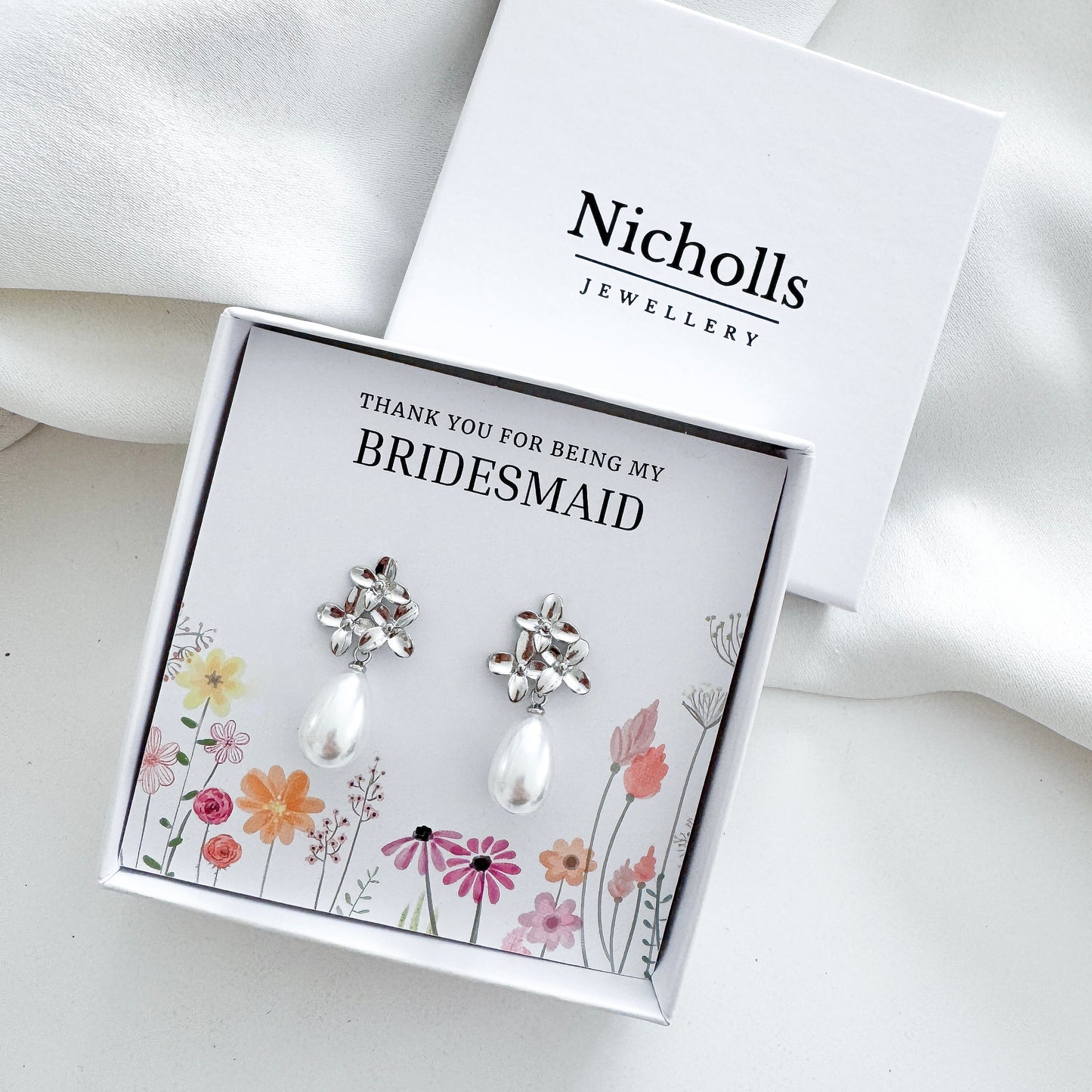 Silver Daisy & Pearl Bridesmaid Earrings | Thank You Bridesmaid Gift