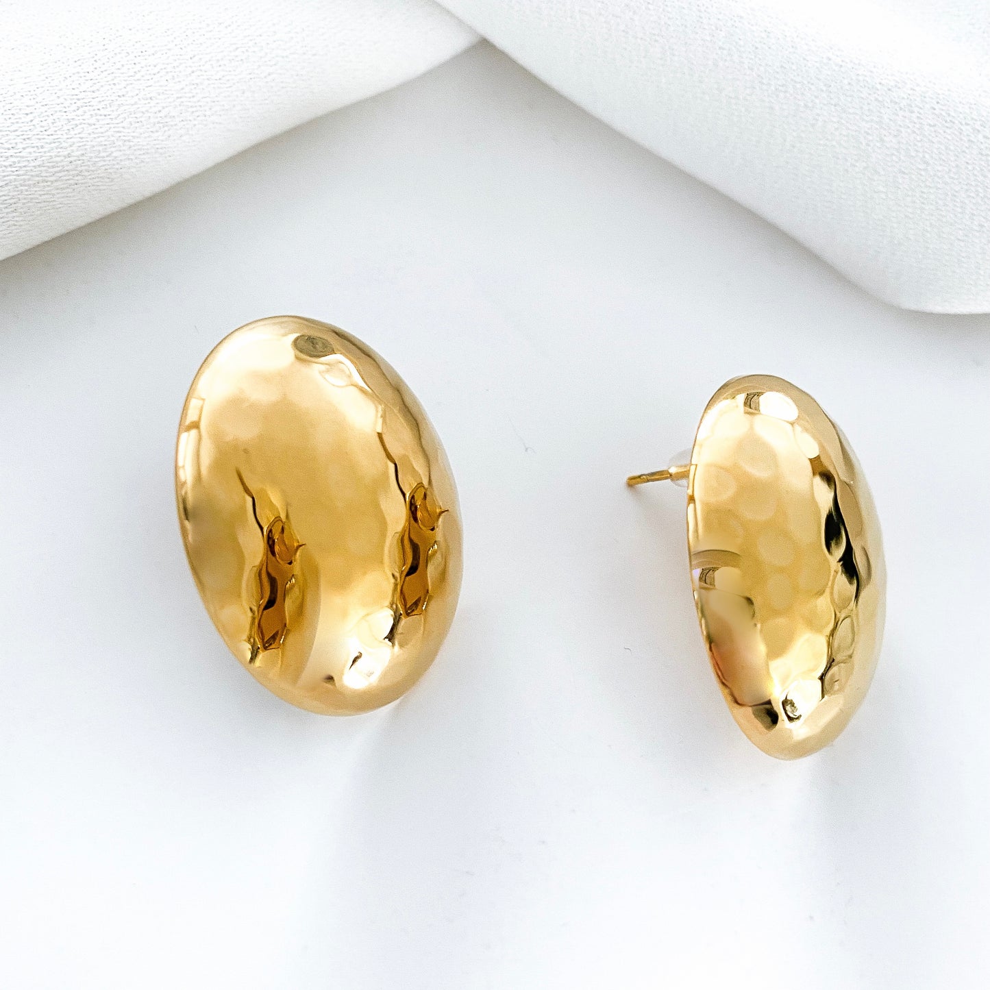 Round Speckled Gold Earrings