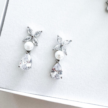 Cubic Zirconia & Pearl Bridal Necklace and Earrings Set – Romantic Wedding Jewellery
