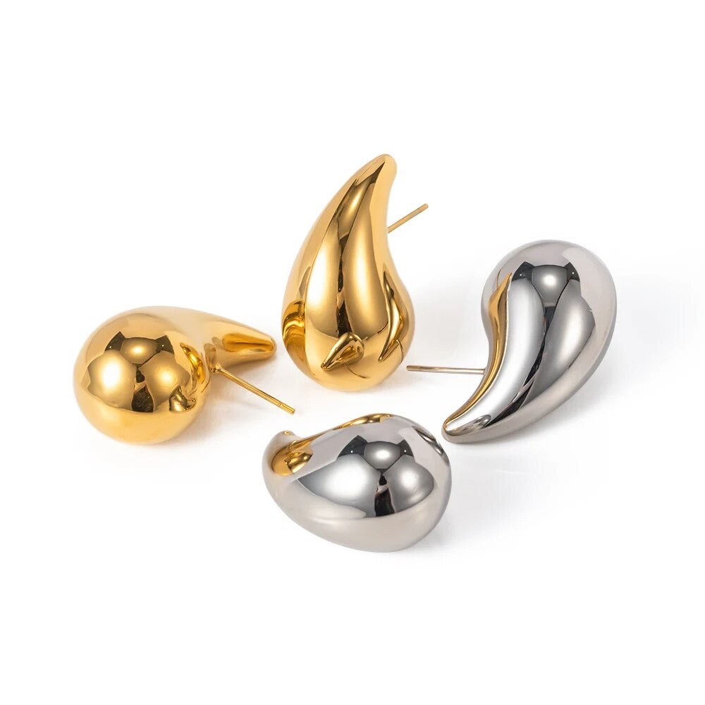 Waterdrop Gold Pointed Earrings