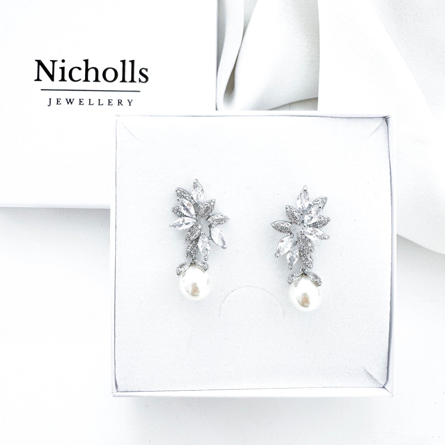 Glamourous Cubic Zirconia Crystal and Pearl Dangle Earrings