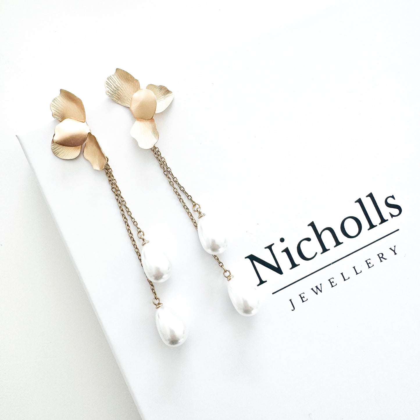 Gold Folded Flower Chain and Dainty Teardrop Pearl Earrings