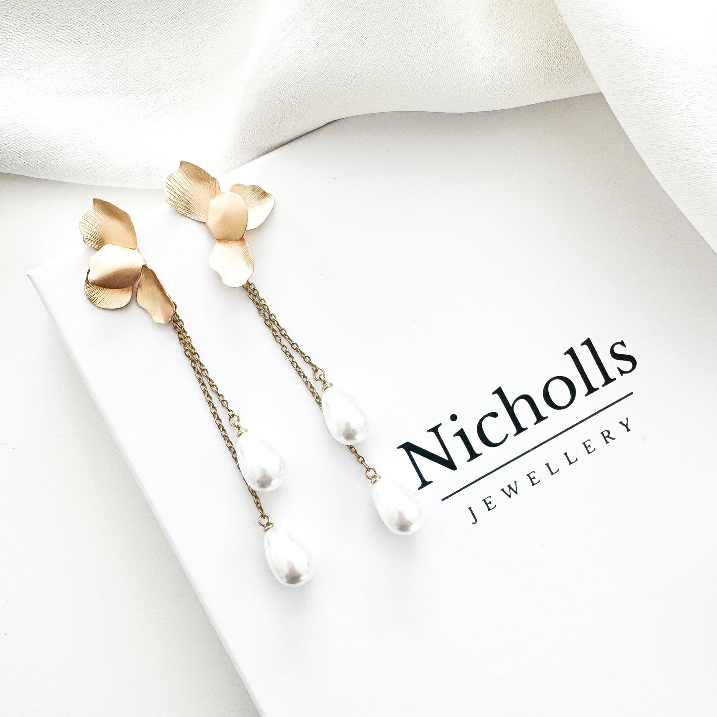 Gold Folded Flower Chain and Dainty Teardrop Pearl Earrings
