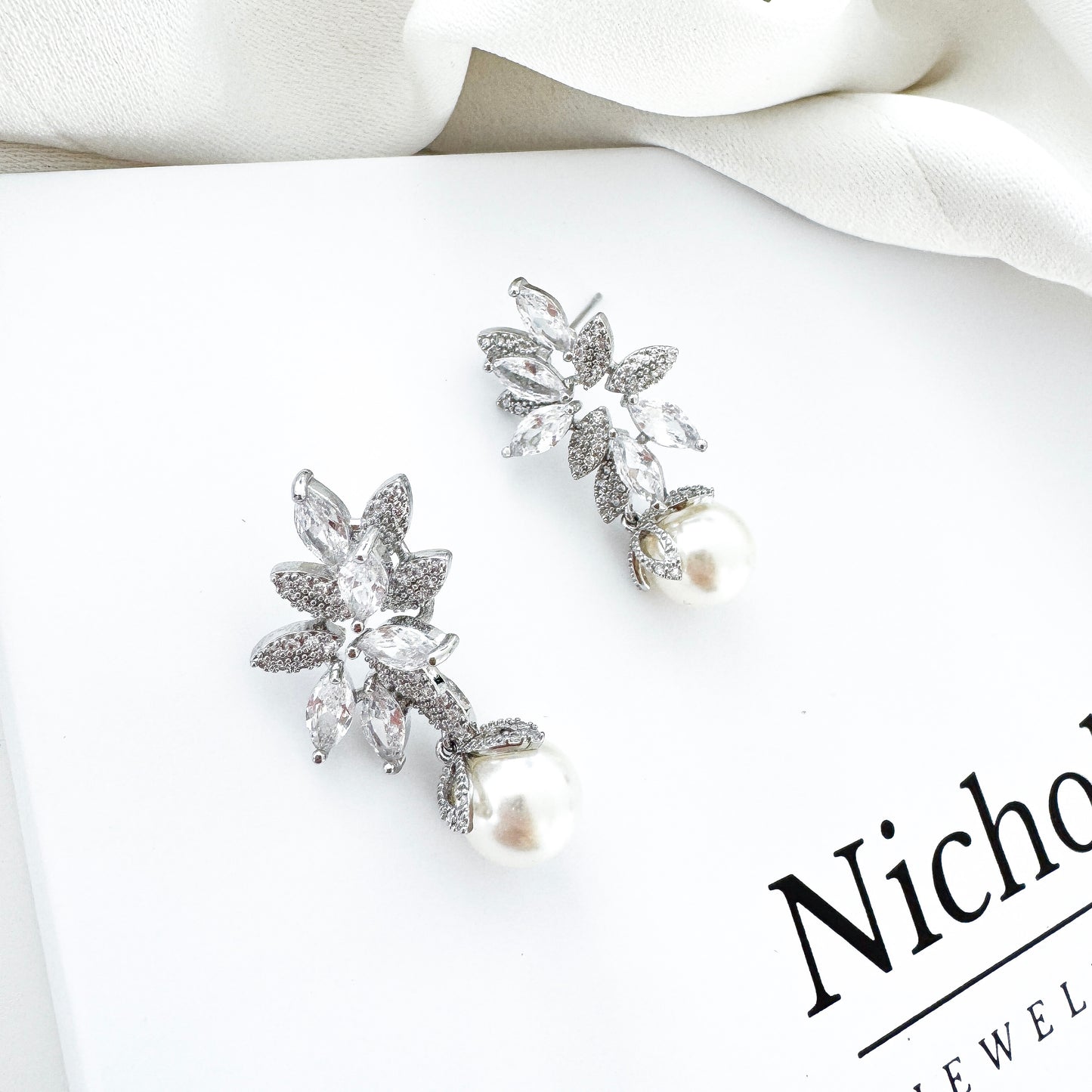 Glamourous Cubic Zirconia Crystal and Pearl Dangle Earrings