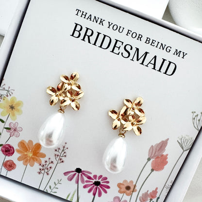 Gold Daisy & Teardrop Pearl Bridesmaid Earrings | Thank You Bridesmaid Gift