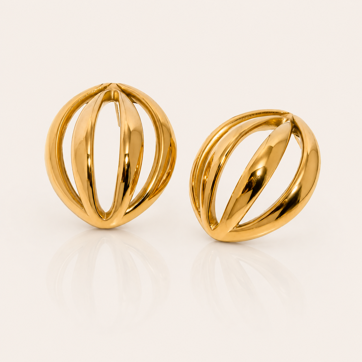 Round Cut Out Hollow Gold Earrings