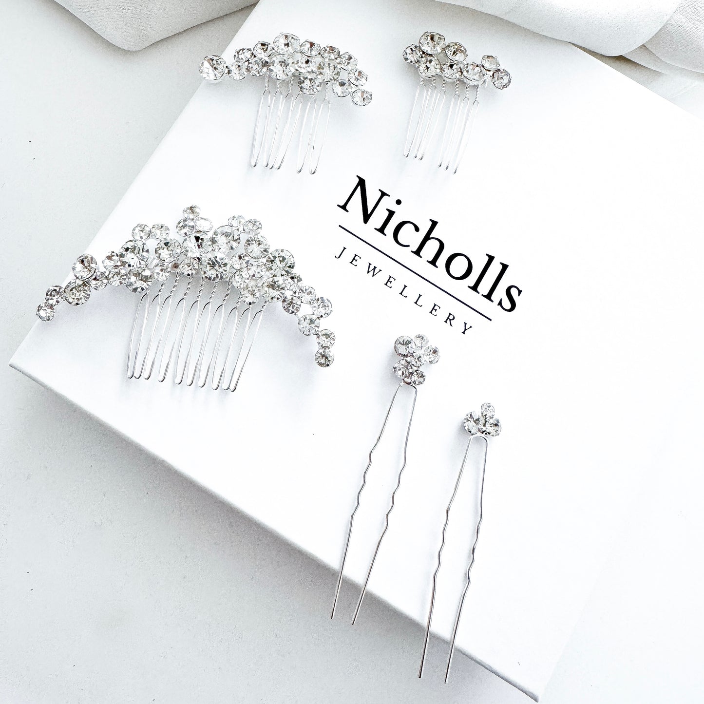 Bridal Rhinestone Hair Comb & Pins Set – Glamorous Wedding Hair Accessories