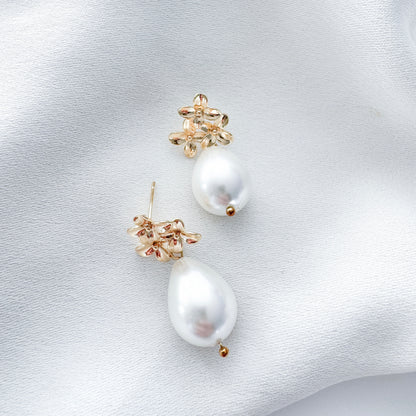 18k Gold Plated Daisy and Chunky Teardrop Pearl Earrings