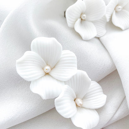Pretty Porcelain White Flower Clips x 2 set