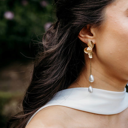 Gold Folded Flower Chain and Dainty Teardrop Pearl Earrings