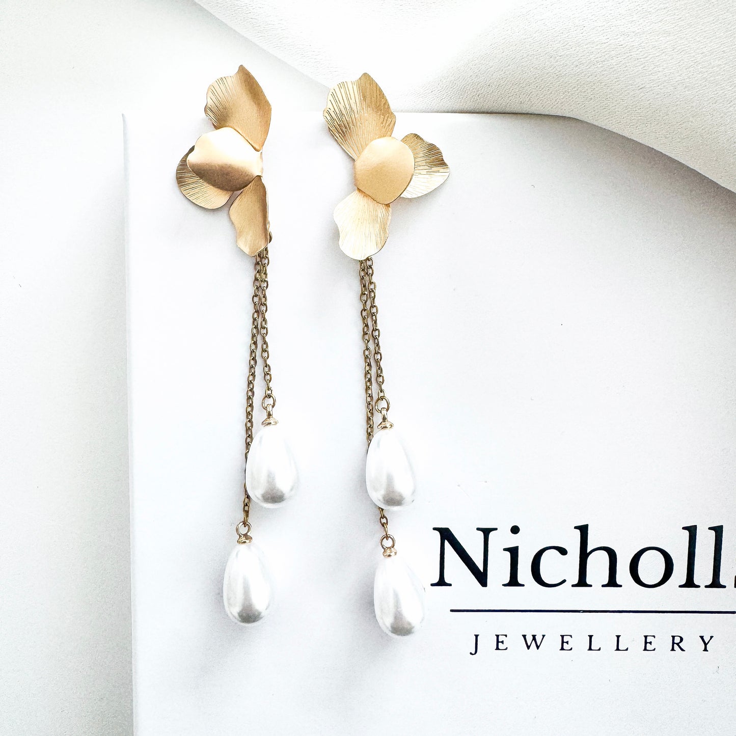 Gold Folded Flower Chain and Dainty Teardrop Pearl Earrings