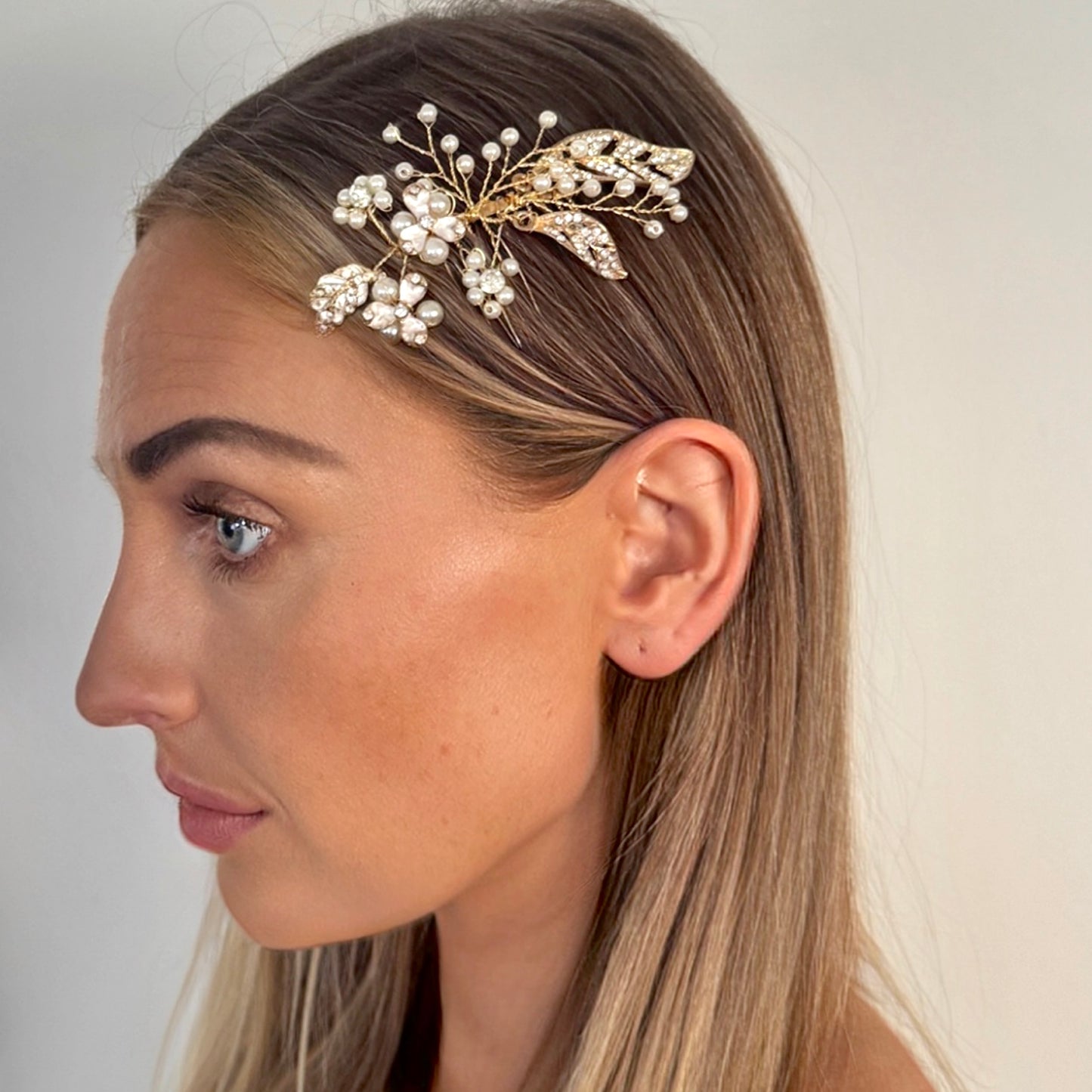 Gold Metal Rhinestone Crystal Leaf and Scatter Pearl Comb