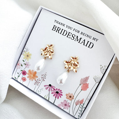 Gold Daisy & Teardrop Pearl Bridesmaid Earrings | Thank You Bridesmaid Gift