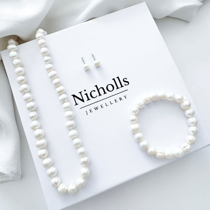 Freshwater Pearl Necklace, Bracelet & Earring Set