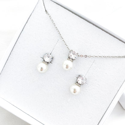 Dainty Pearl and Crystal Set