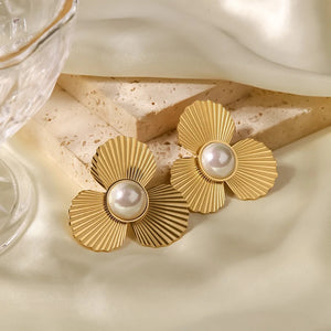 Fan Flower Pearl Gold Earrings