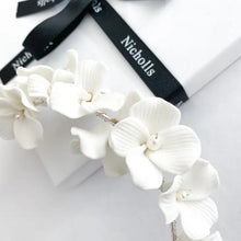 Load image into Gallery viewer, Porcelain White Flower Headband
