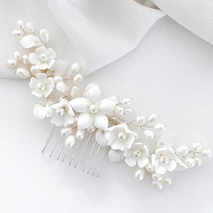 Porcelain White Flower and Freshwater Pearl Comb