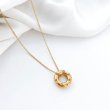 Load image into Gallery viewer, Crystal Gold Chunky Circle Necklace
