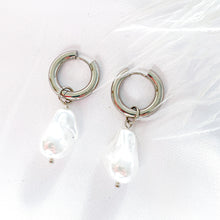 Load image into Gallery viewer, Baroque Pearl Earrings Silver
