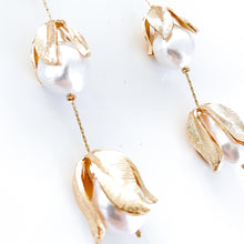 Load image into Gallery viewer, Gold Leaf and Pearl Bud Earrings
